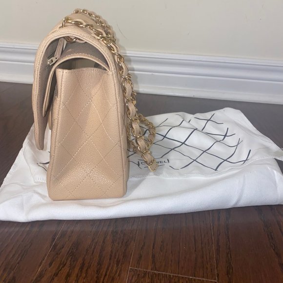 Chanel Classic Jumbo Flap - Picture 2 of 8